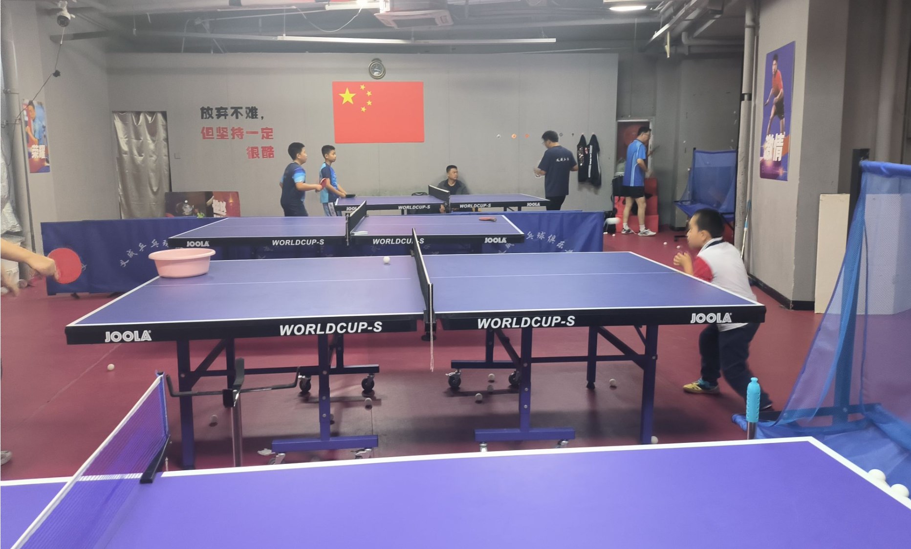 义成乒乓球俱乐部场地图片1