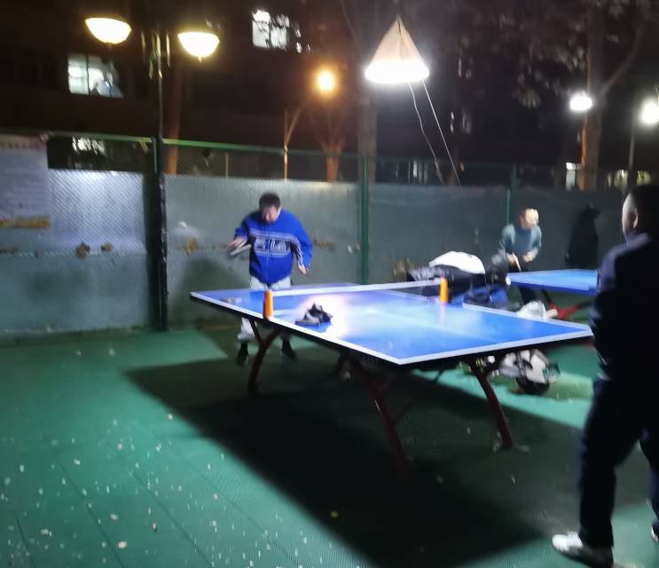 大剧院北面室外乒乓球场场地图片1