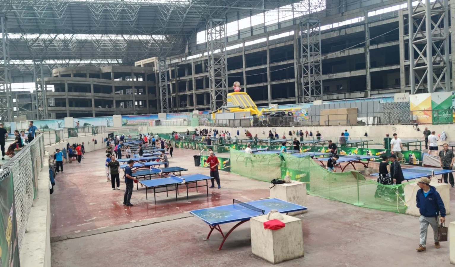 铁西滑翔公园乒乓球场场地图片1